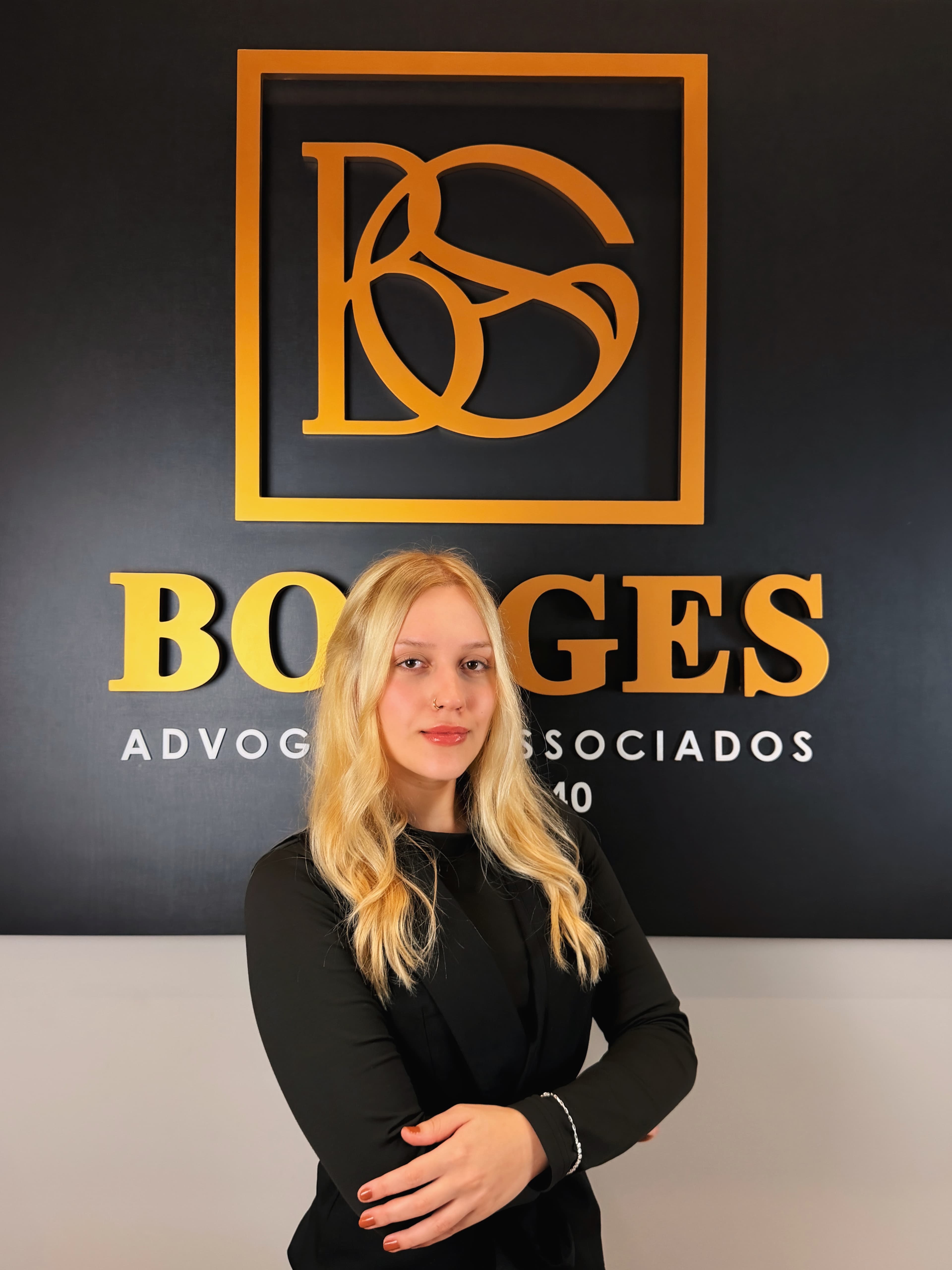 Letícia Maximiano Gonçalves — Estagiária